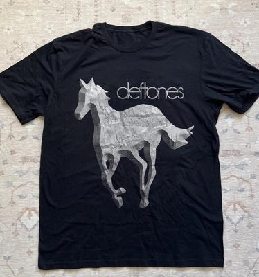 Rara T-shirt Deftones White Stone Horse, T-shirt Nera Unisex, Taglia S-5XL T-shirt Unisex