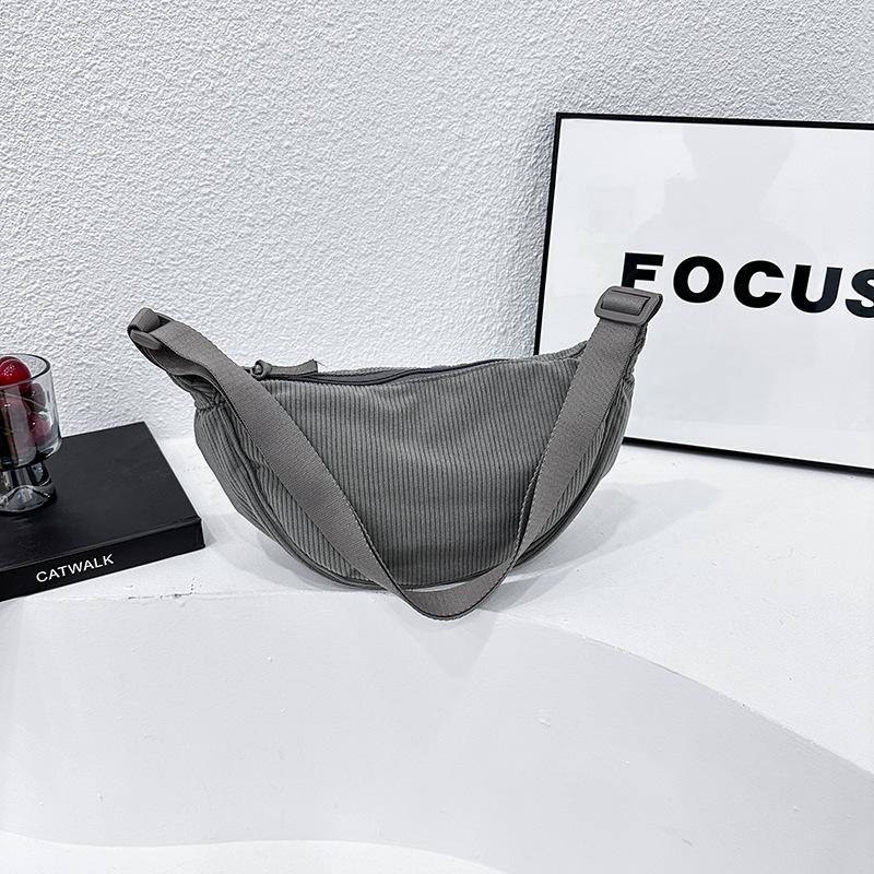 Dumpling Bag Women's Bag New Shoulder Bag Simple Fashion Messenger Bag Small Bag Bag