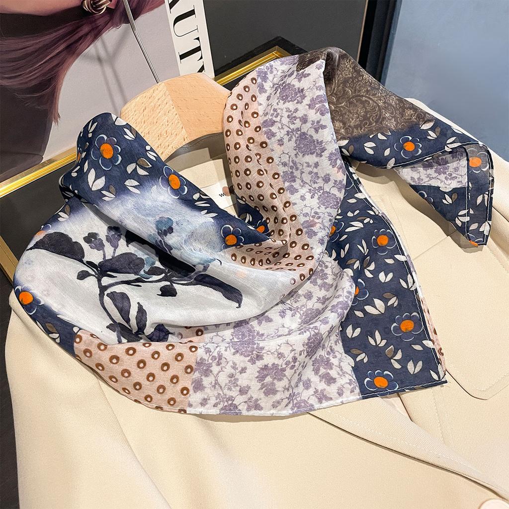 1116 Spring and Summer New Small Square Scarf Women's Light Luxury Versatile Personalized Floral Age-reducing Printing Silk Scarf Retro Splicing Scarf
