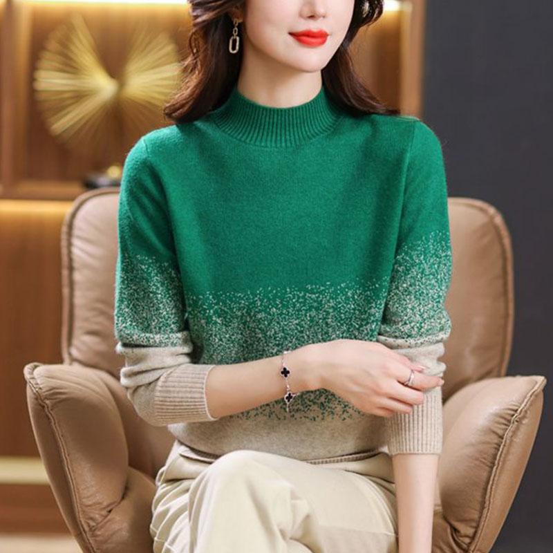 Women's Crew Neck Sweater Autumn and Winter Gradient Knit Pullover Loose Thick Knit Top