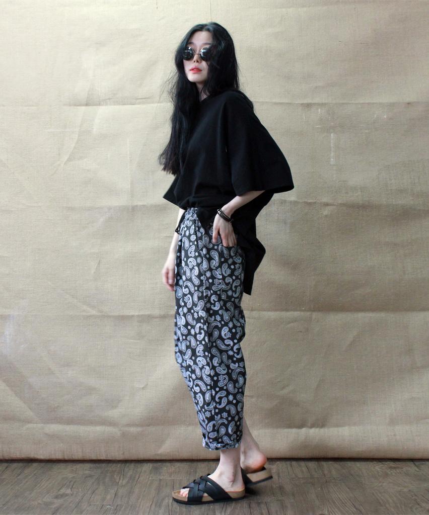 Deumakeu Original Paisley Straight Baggy Fit Pants Black