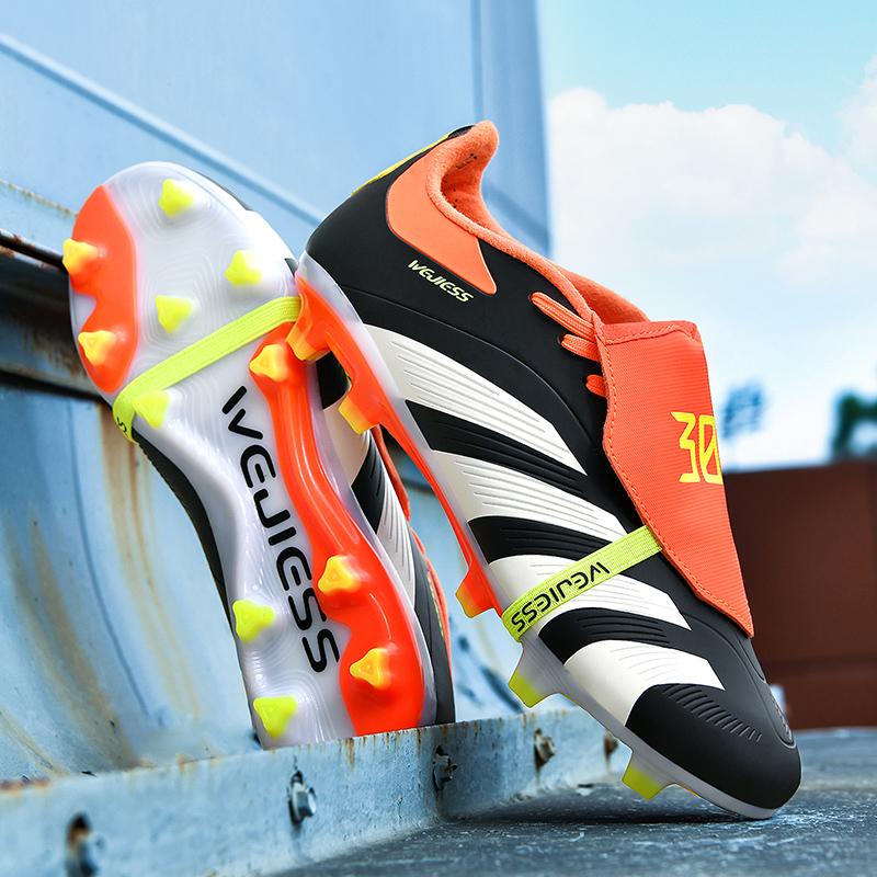 Men Football Shoes Society Soccer Shoes Sneaker Grass Training Students Ultralight Outdoor Top Quality Cleats Football Boots