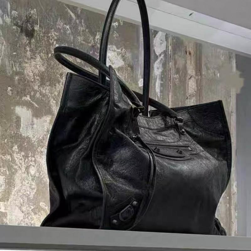 2025 Winter Streetwear Oversized Canvas Tote Bag With Studs Black Olive Green Soft-Medium Rigidity Crossbody Or Handheld