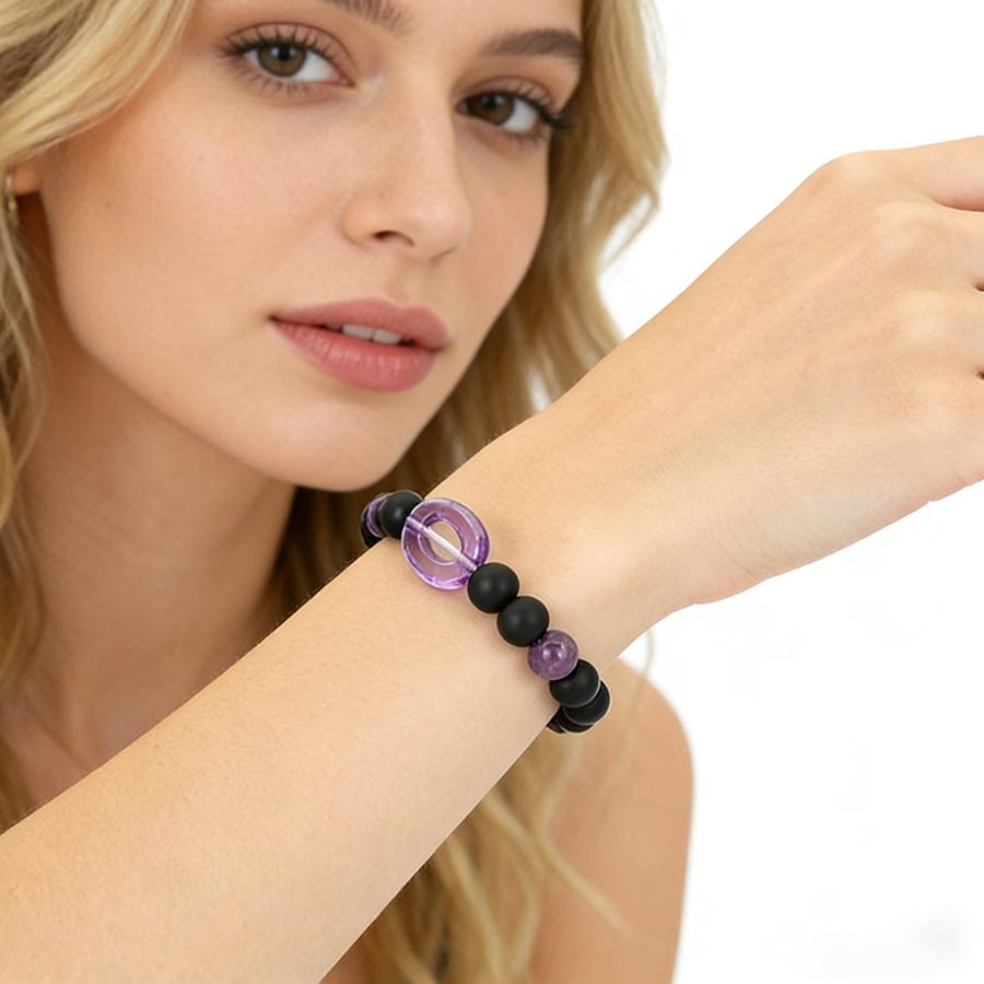 Minimalist Black Matte Stone Beaded Bracelet with Amethyst Circle Charm Elastic Stretch Bracelet for Women Daily Casual Jewelry фиолетовый