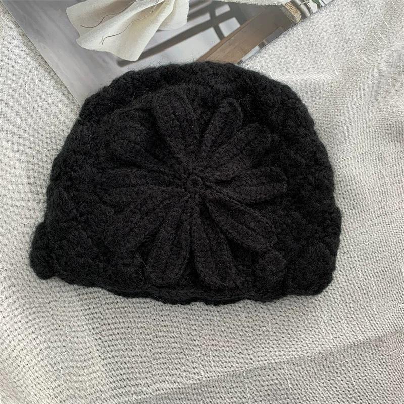 Handmade Crochet Wool Hat Women's Autumn and Winter Flowers Hollow Temperament Versatile Warm Face Small Knitted Hat