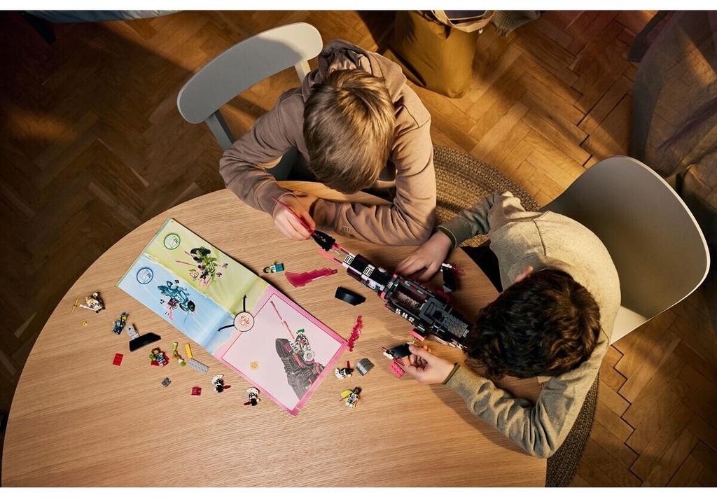 LEGO конструктор DREAMZzz – Подводная лодка кошмарной акулы (71500)