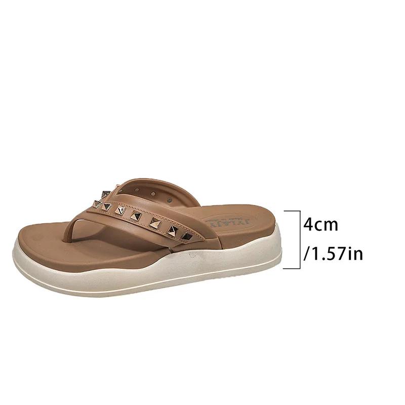 Rivet Thick Sole Sandals for Women Comfort Flat Heels Chunky Platform Slippers Woman 2025 Summer Light Non Slip Flip Flops