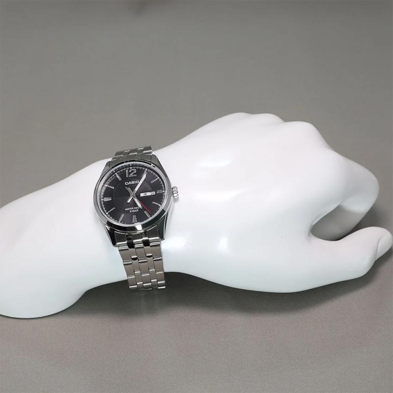 Casio Retro Casual Simple Classic Pointer Series Month Display Black Dial Waterproof Quartz Movement Stainless Steel Strap Japanese LTP-1335DJ-1AJF