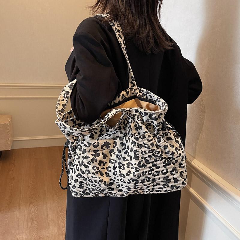 Neuer Druck Große Wiederverwendbare Lebensmittel-Einkaufstasche Damen Tragetasche Mode Tasche Schultertasche Faltbare Öko-Tasche Waschbar Reise