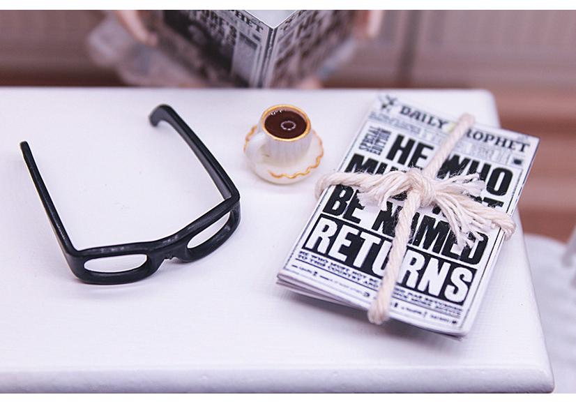 

Miniature Dollhouse Simulation Set with Newspaper, Glasses, Morning Tea, Food, and Pocket-Sized OB11 Model Accessories