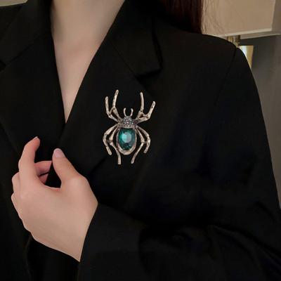 Retro Spider Brooch for Women Faux Crystal Rhinestone Statement Insect Suit Coat Brooch Pin Halloween Costume Accessories Jewelry Gift