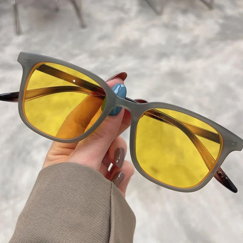 Women's New Fashion Gradient Sunglasses Simple Square Frame Outdoor Sun Shades Unisex Summer Beach Eye Protection UV400 Goggle