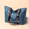 Chic Tote Bag for Women - Spacious &, Fashionable Shoulder Handbag