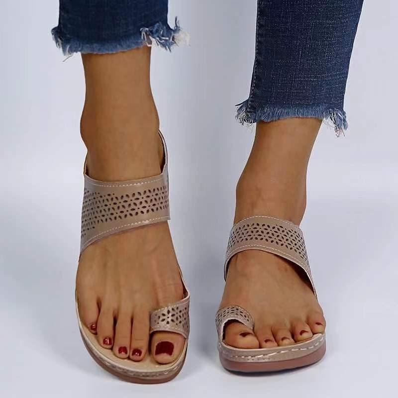 2024 Fashion Women's Slippers Comfortable Platform Flat Sandals Breathable Shoes Hollow Flip Flops Orthopedic Bunion Corrector