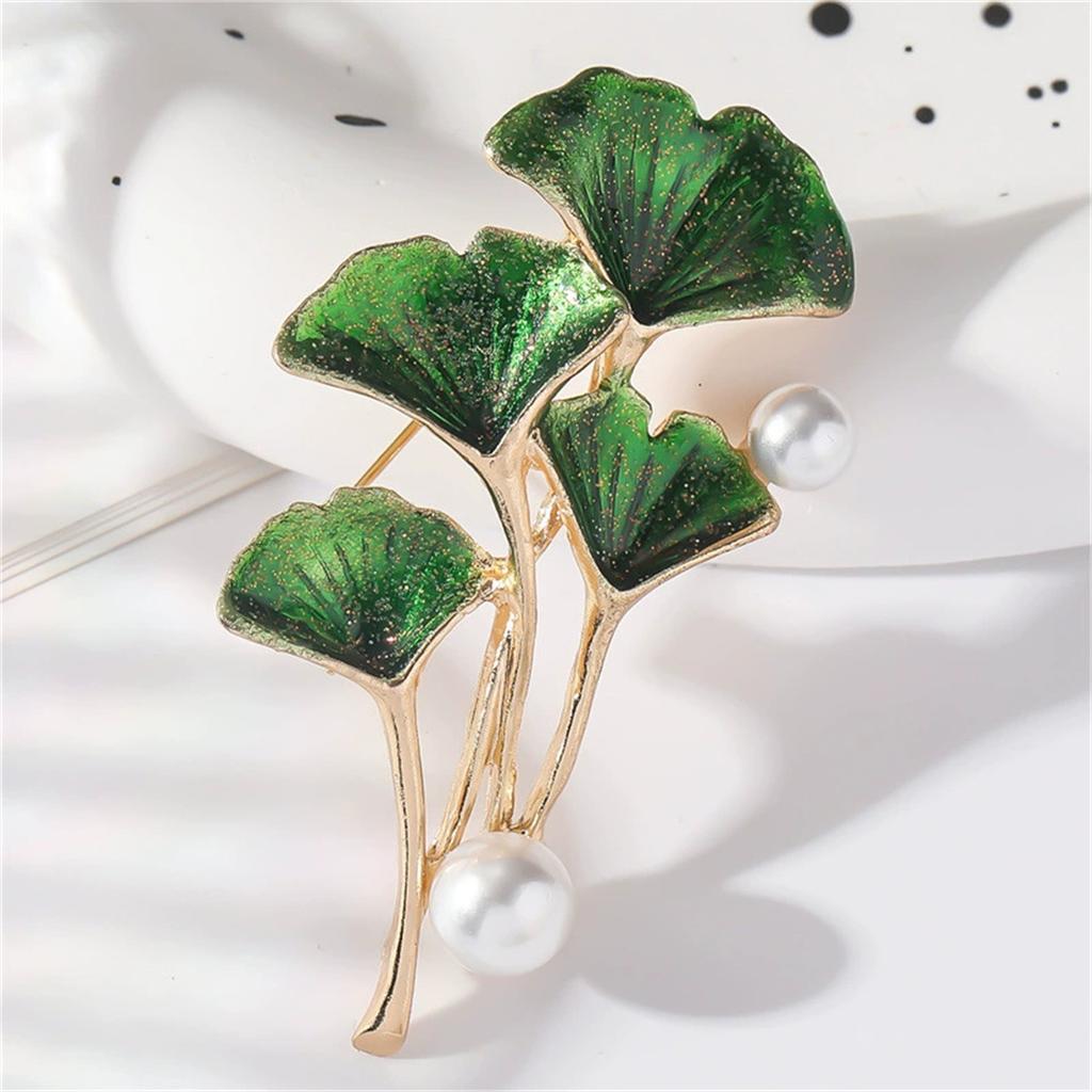 1Pc Charm Retro Ginkgo Leaf Broch Elegant Classical Pin Clothing Bag Jewelry Accessories Party Festival Gifts Souvenirs Trendy