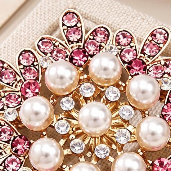 Women Party Jewelry Faux Pearl Rhinestone Snowflake Brooch, Alloy Lapel Pin for Shirts Decorative Pins Coats Sweaters Dresses, Men Accessories Winter