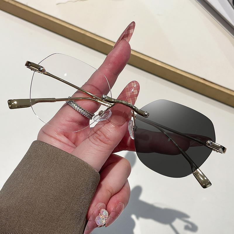 New Vintage Metal Frame Polygon Sunglasses Women Men Round Sun Glasses Female Eyewear  for Male Female Eyeglasses