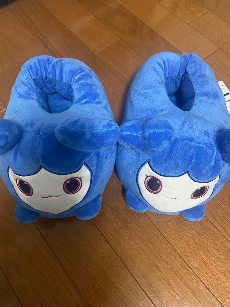 [USED] Price Drop: TWICE GIGO Plush Slippers (Tzuyu)