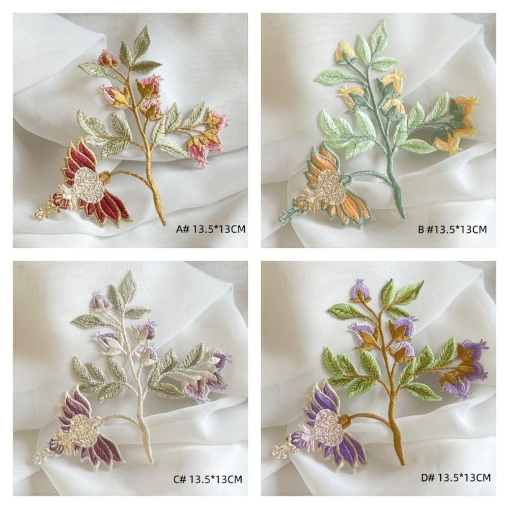 Decorative 3D Flowers Iron-On Patches Stylish DIY Floral Patches Elegant Embroidery Appliques Dresses