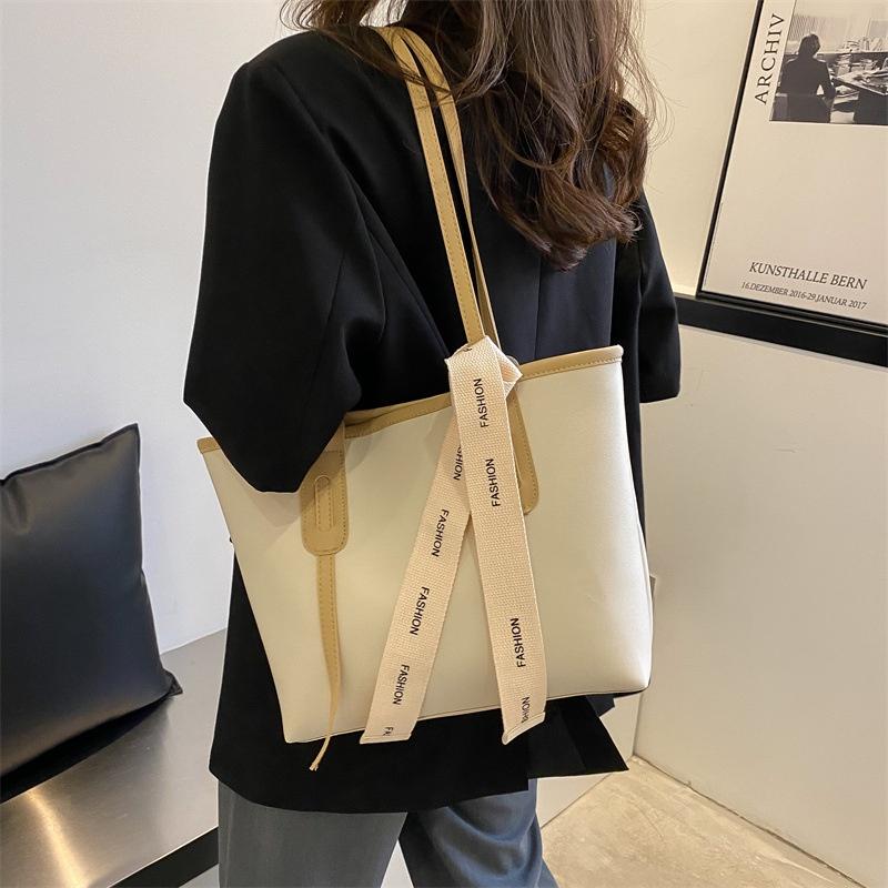 Large Capacity Women's Bag 2022 Spring New Fashion Trend Color Block Tote Bag Casual Shoulder Bag