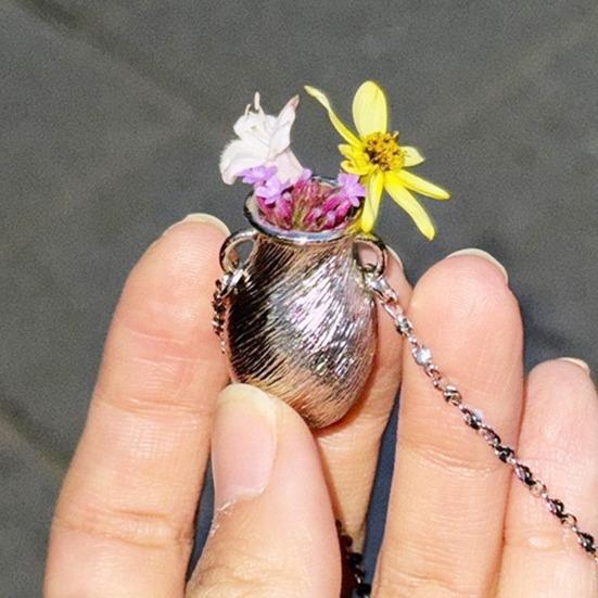 Bouquet Necklace with Creative Vase Pendant Necklace DIY Dried Flowers Romantic Necklace for Women Sweater Chain