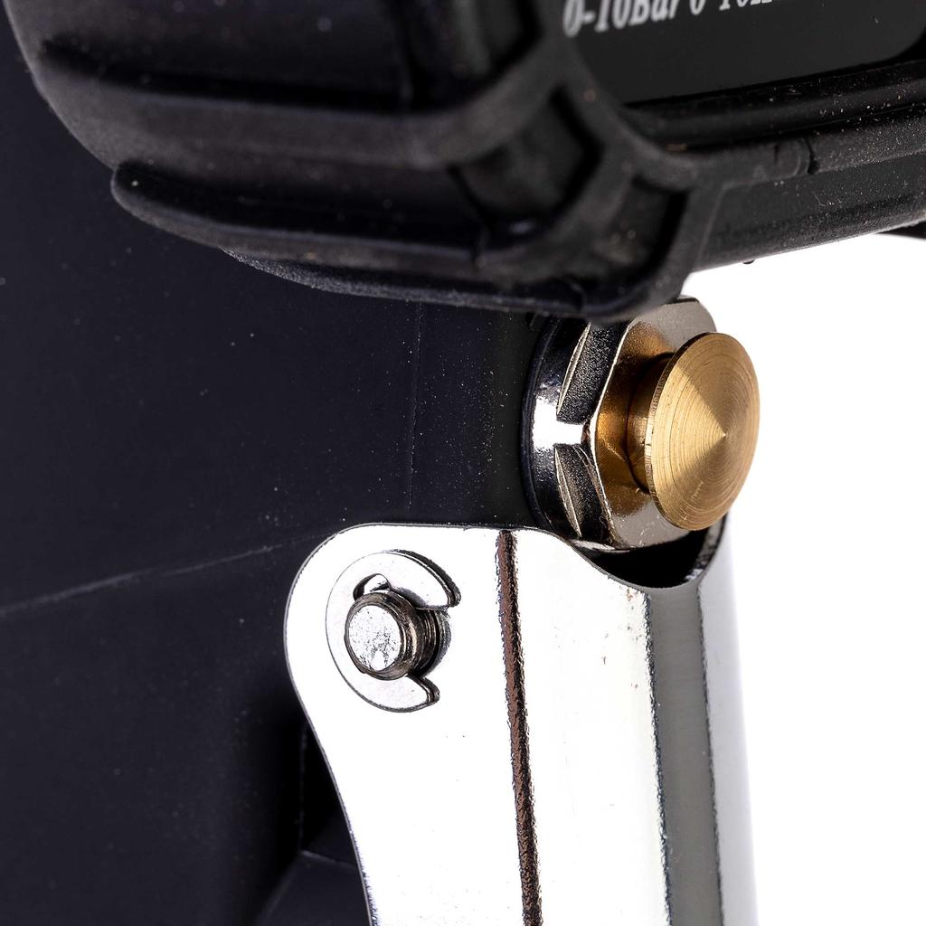 TIRE INFLATOR GUN WITH DIGITAL MANOMETER