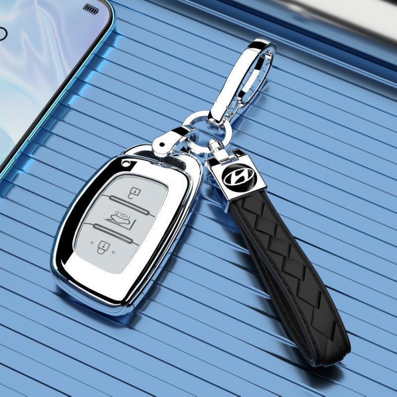 Key Cover Case and Buckle Chain for 2015-2020 Hyundai Tucson - Compatible with Beijing 19 and 2018 models.