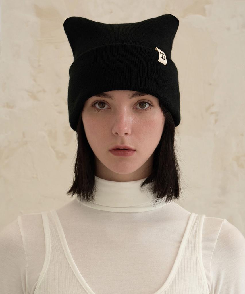 Bajal Va Label Square Beanie Black