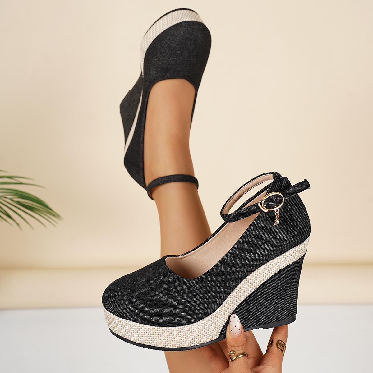 Женские летние 2026 года новый стиль тканевые туфли на танкетке с цветовыми блоками больших размеров 43 с открытым носком на платформе без застежки повседневные одинарные туфли TC 43 чёрный 2190₽