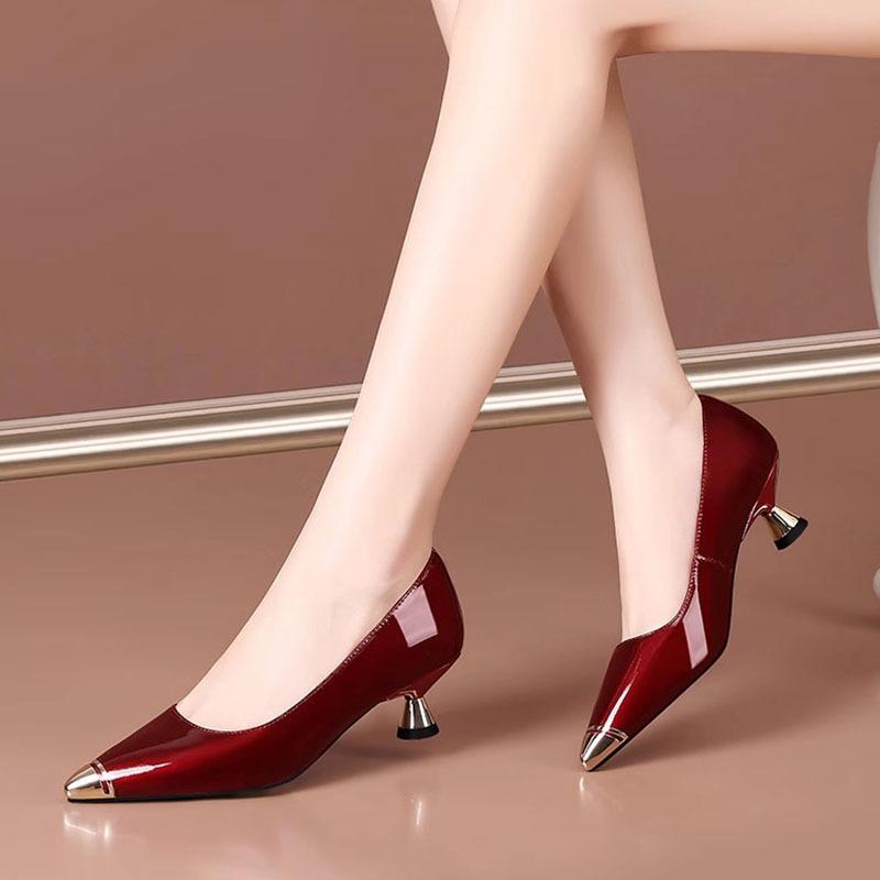 French pointed head shallow mouth stiletto shoes women's 2025 new anti-collision metal head fashion soft leather middle heel commuter shoes