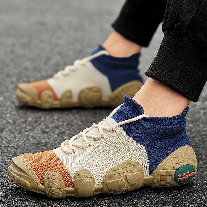 Large size fly-woven casual shoes breathable sports travel outdoor shoes men's fashion mesh Korean version trendy dad shoes