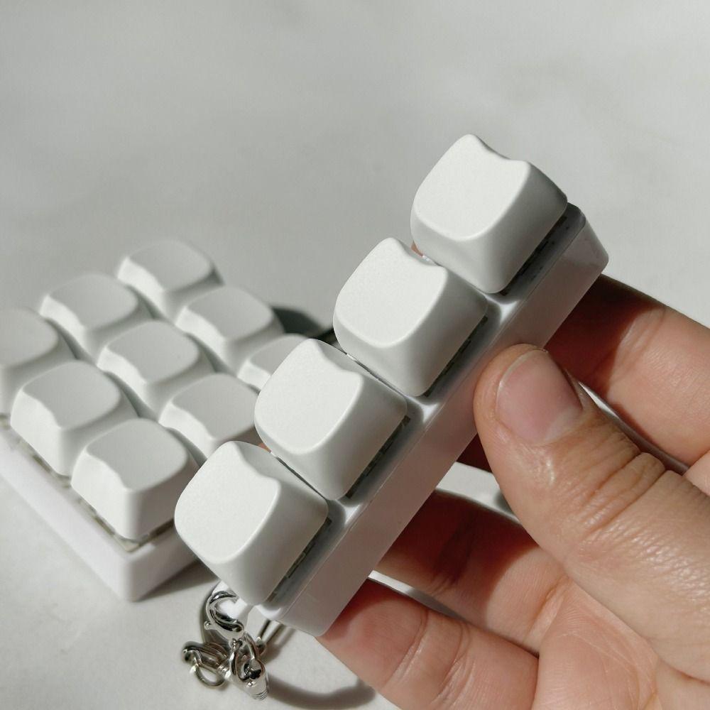 4/9Keys Keycap Pinch Toy Finger Keyboard Pinch Toy New Button Clicker Toy