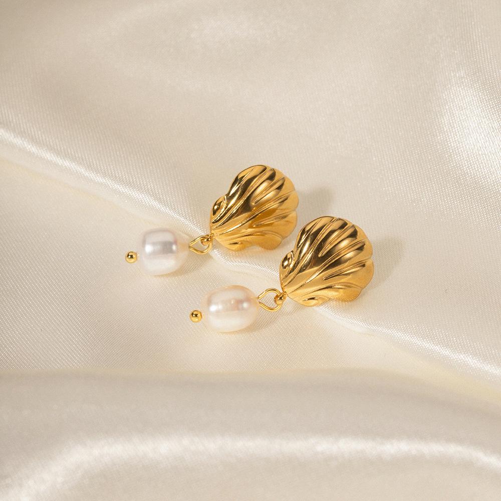

Gold-Plated Stainless Steel Earrings with Freshwater Pearl Pendant for Women