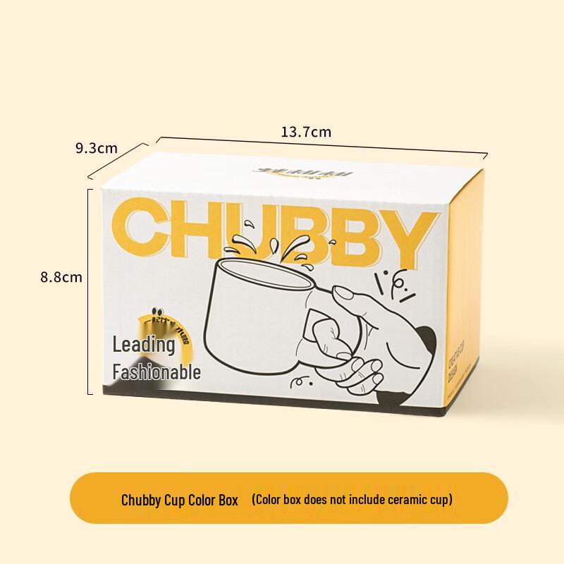 Пухлая керамическая кружка с большой ручкой