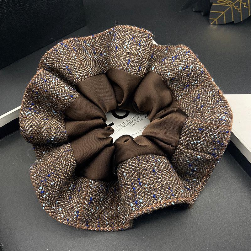 Elegant Two-Tone Wool Hair Tie for Women - Autumn/Winter 2025 Collection