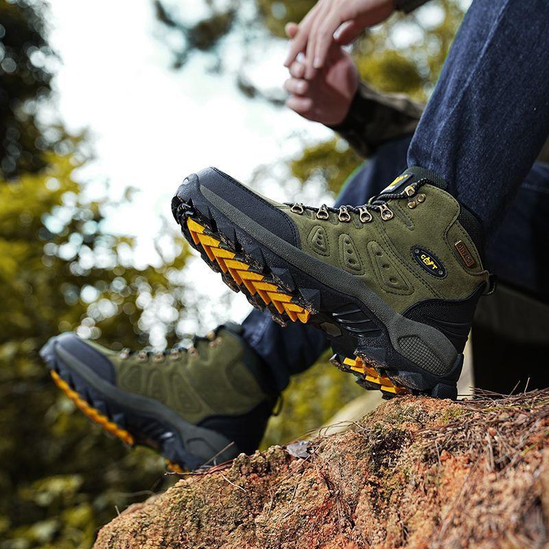 Outdoor Men's Shoes Sports Shoes High-top Men's Sports Hiking Shoes Spring and Autumn Breathable Travel Large Size Couple Dad