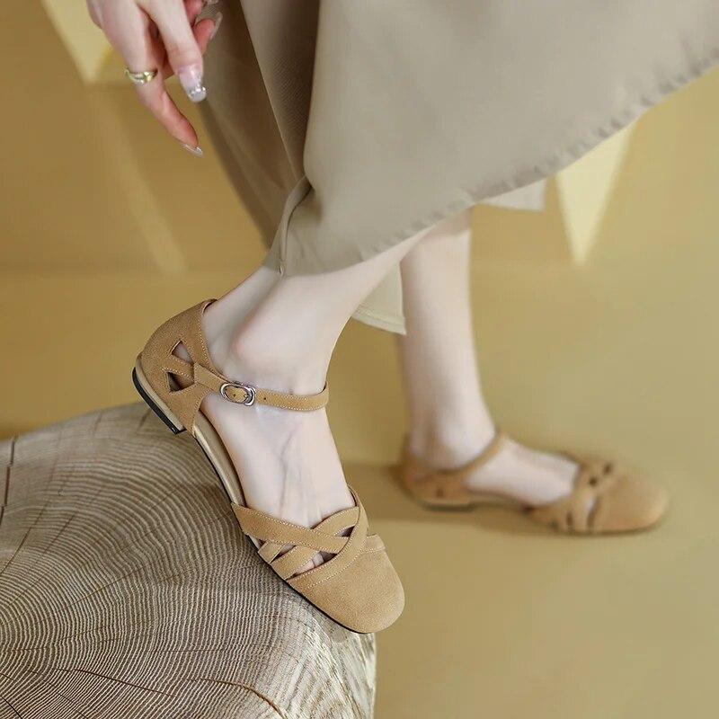 Sommer est Motesandaler Damer Koreansk Designer Høy Hæl Med Tå Tå Stor Størrelse Enkle Jenteslippers Zapatos Mujer