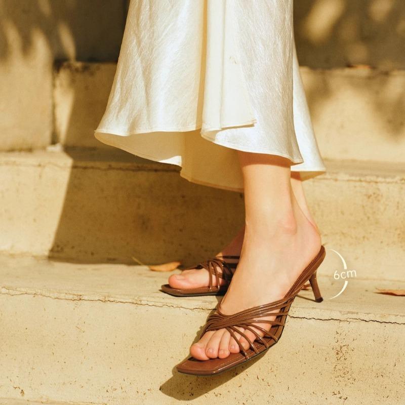 Damensandalen Neuer Stil Temperament Stilettos Offene Zehenpartie Römische Schuhe für Damen Quadratischer Absatz Kreuzriemen Hohe Absätze Sandalen Damen