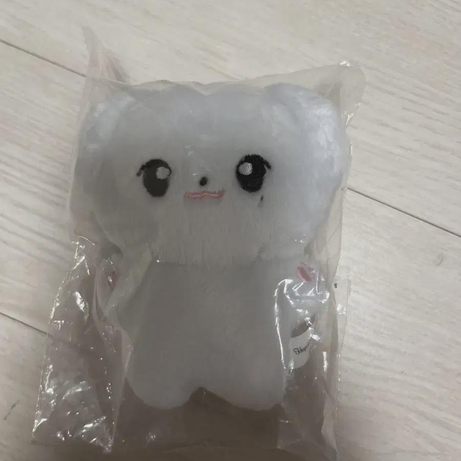 

Iu Doll Jingtiju Sealed
