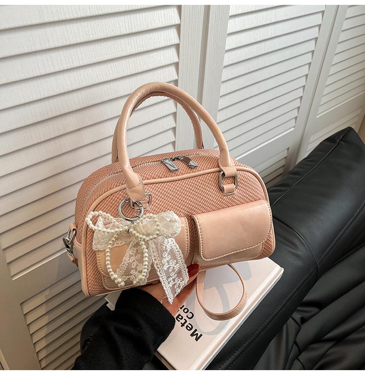 High-end Small Bag Women's New Spring Versatile Messenger Bag Fashionable Portable Bowling Bag