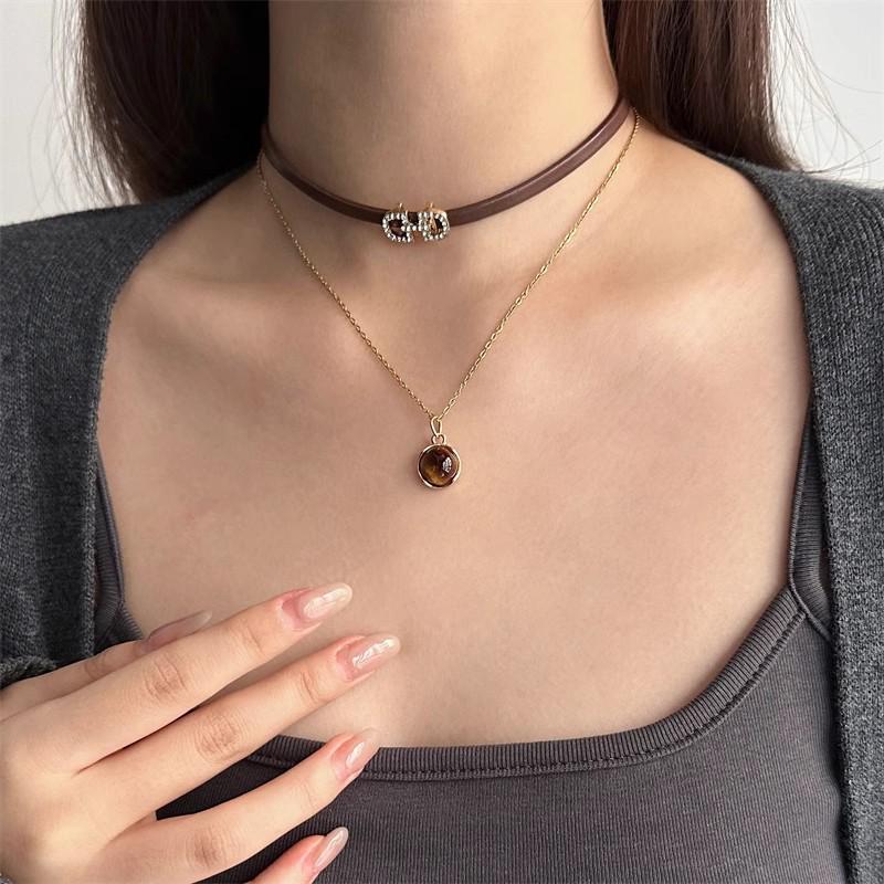 2025 High-End Gothic Punk Necklace: Y2K Dark Style Clavicle Chain for Women