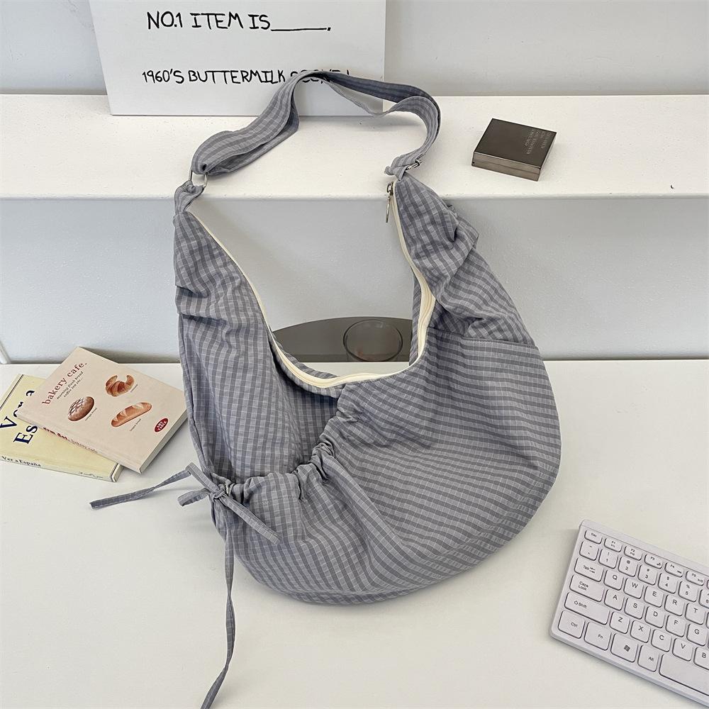 Lazy Wind Croissant Bag Large Capacity Pleated Nylon Plaid Bag Commuter Shoulder Canvas Bag