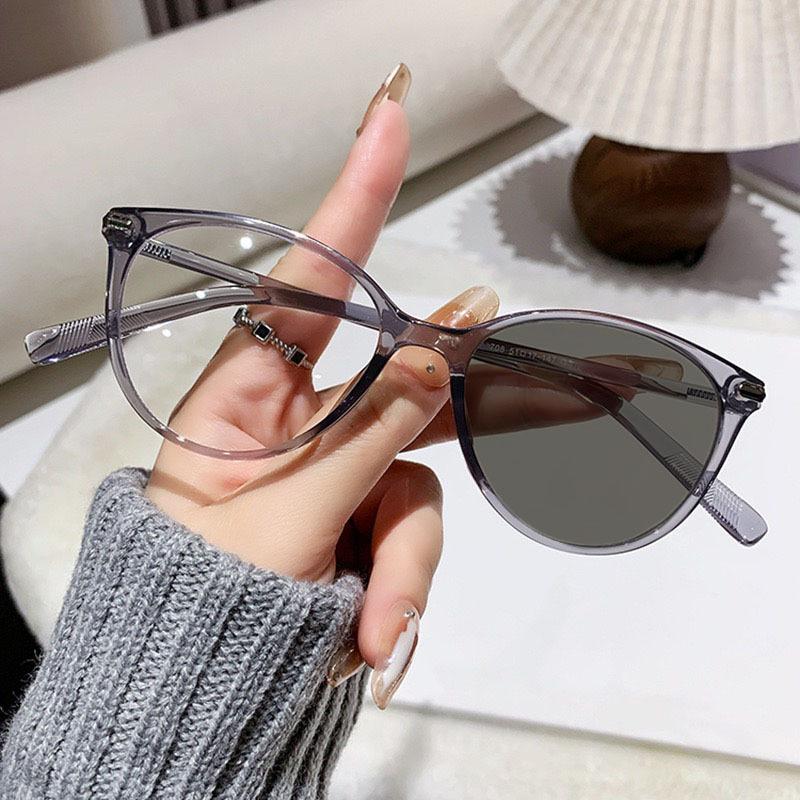 

Men s and Women s Fashion Cat-eye Frame Photochromic Reading Glasses New High-definition Anti-blue Light Presbyopia Glasses +4.0 0