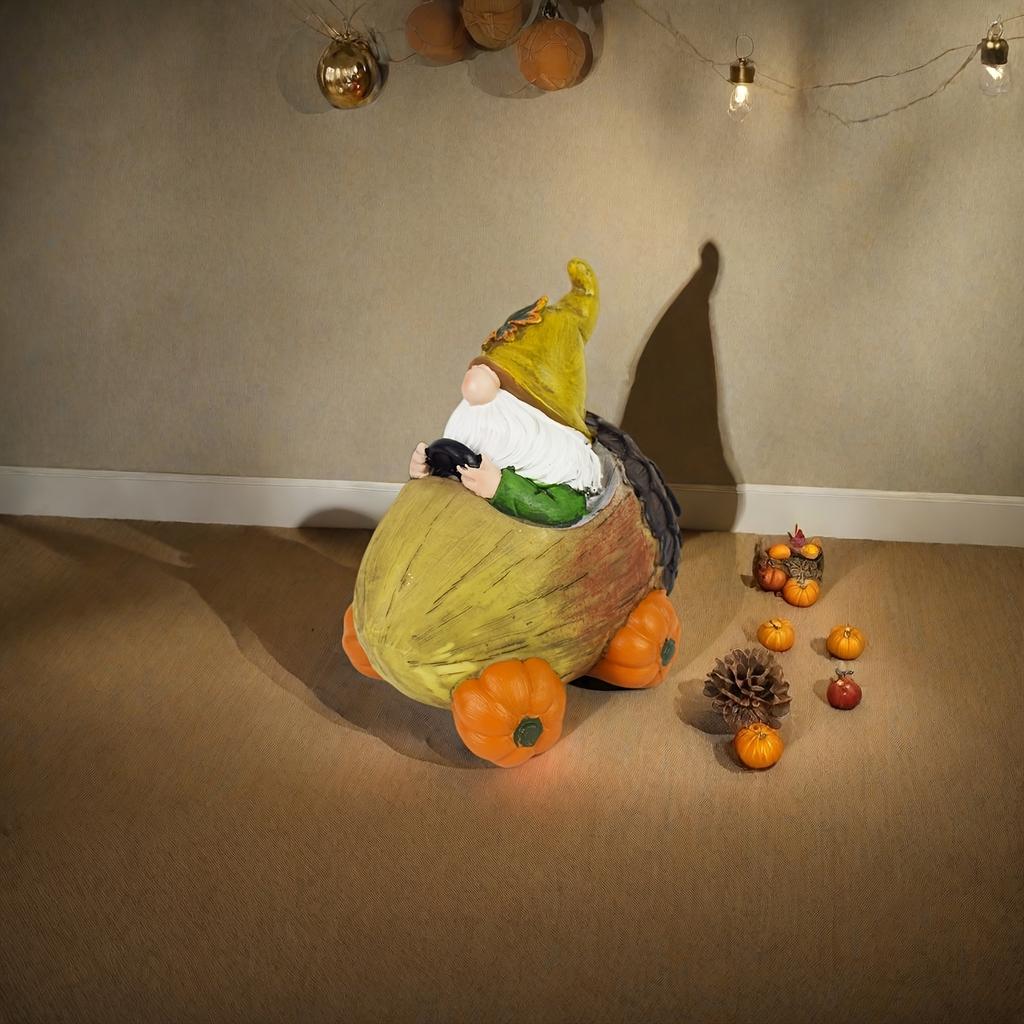 1pc Autumn Harvest Garden Gnome Statue, Pine Cone Cart with Pumpkin Wheel, Decorative Funny Gnome Pine Cone Cart Ornament,Suitable for Yard Lawn Porch