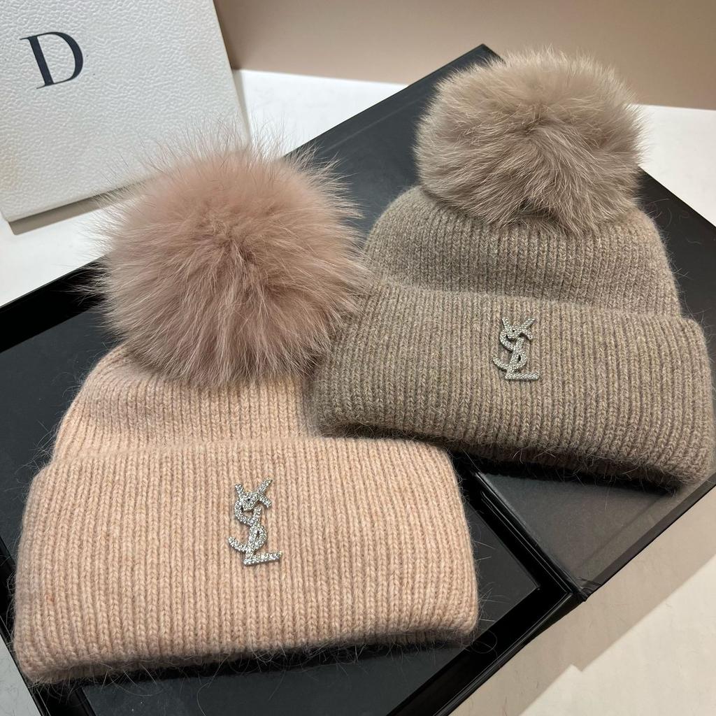 Paris Star Fox Hairball Plush Knitted Hat Women'S Winter Cold Northern Warm Rabbit Hair Ear Protector