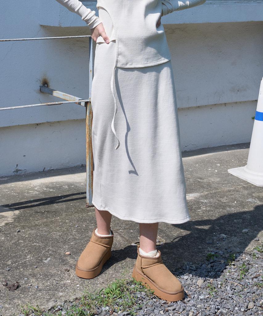 320 Showroom Banding Slit Ribbed Span Long Skirt Cream