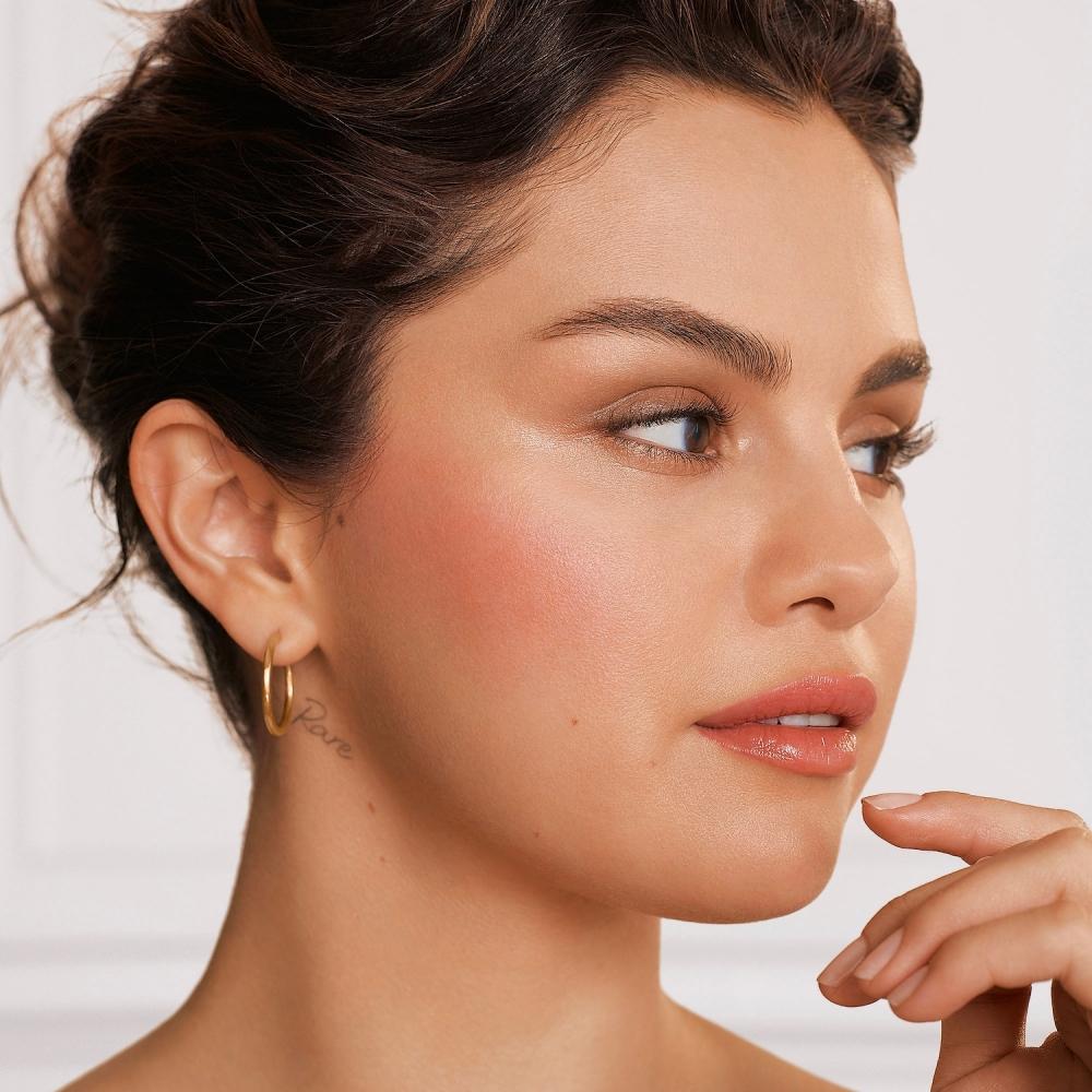 Rare Beauty By Selena Gomez Positive Light Liquid Luminizer highLight