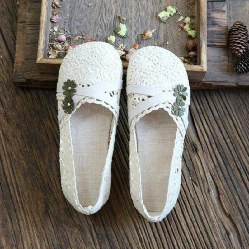 Fashion Flats Kawaii Ladies Footwear Round Toe Hollow Flower Women's Shoes Cute Flat Off-white A High Quality Social Youthful Emo L 39