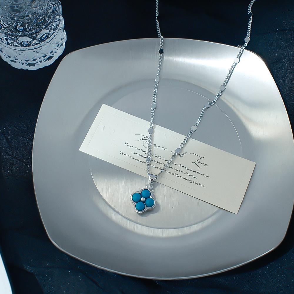 Trendy Korean Minimalist Four Leaf Clover Necklace, Imitation Turquoise Lucky Flower Copper Clavicle Chain for Women Daily Wear