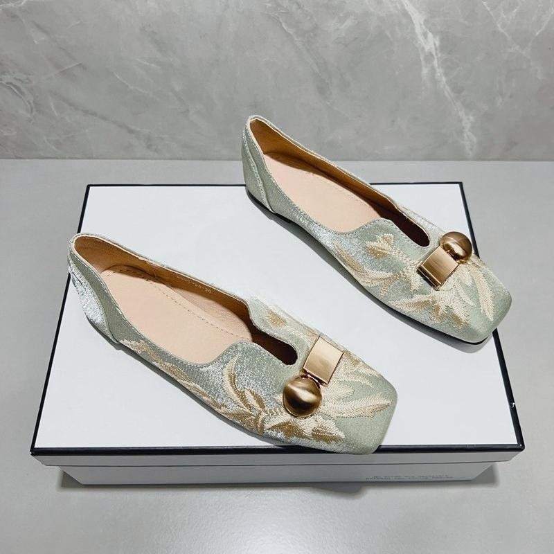Scarpe basse ricamate da donna alla moda con punta quadrata, scollatura bassa, fibbia in metallo, suola morbida antiscivolo, scarpe basse